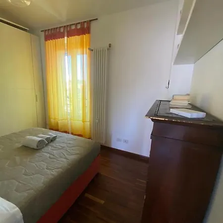 Quiet Cozy Attic Isola District شقة ميلان